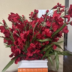 12 Gladiolus Artificial Faux Flowers Fake Red short Stems Free Ship Gently Used