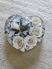 Hand Made Thick Clear Resin Wedding Bouquet White Roses Table Display Pearls…