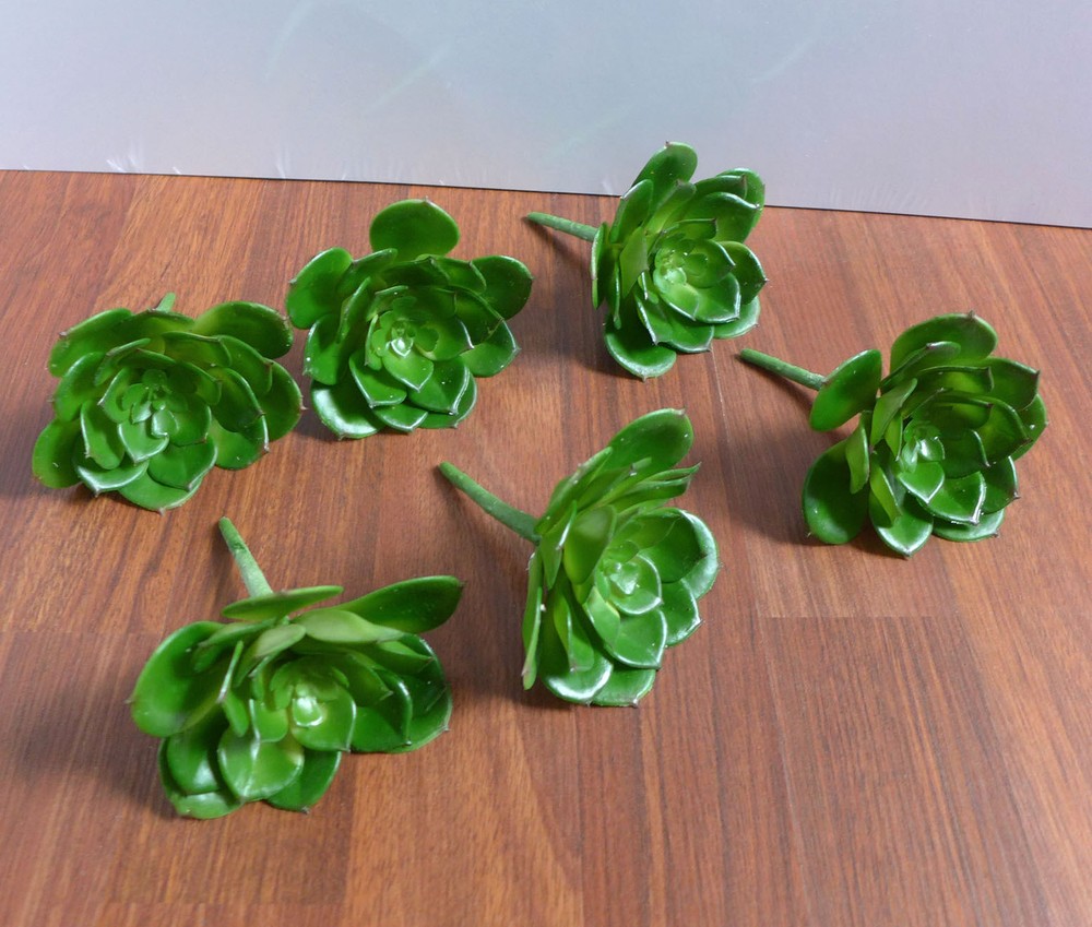 Artificial Small Snow Lotus Plastic Plants Succulents Green Grass One Set of 6