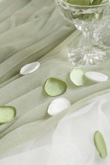 Floroom 300Pcs Rose Petals Sage Green Elf Green Faux Silk Flower Petals for Wedd