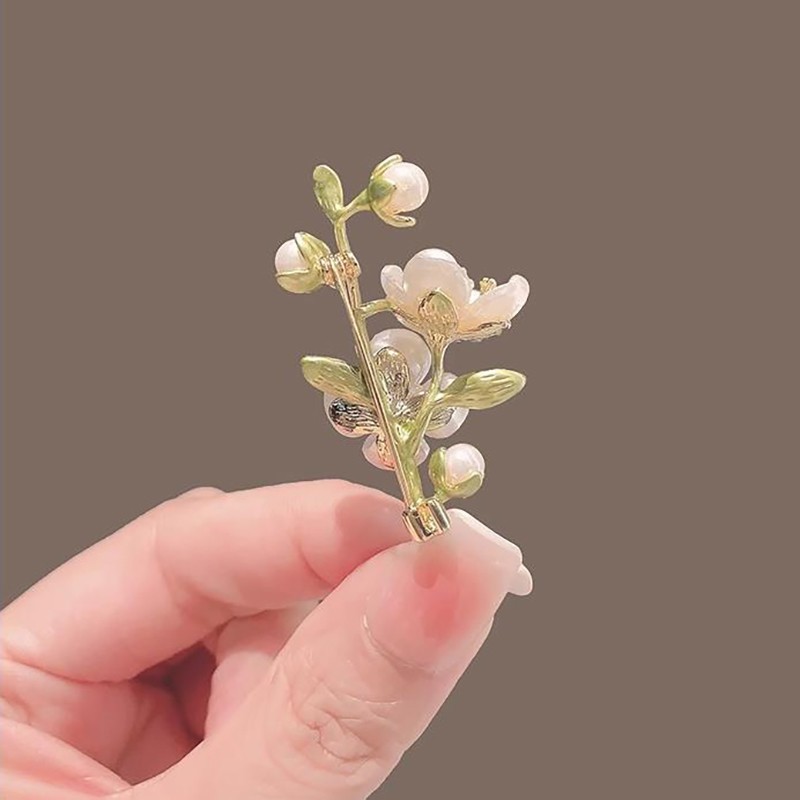 Retro Temperament Green Jasmine Brooch For Women Wedding Banquet Brooch Ornament