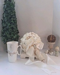 IVORY/CREAM Satin Roses & Diamante Brooch/Rose Gold Brooch; Bridal Bouquet; EUC!