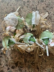 Meldel 5-pc Wedding Rose 3-boutonnière 2-corsage Set Cream/gold Flowers NEW