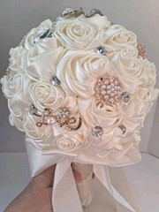 IVORY/CREAM Satin Roses & Diamante Brooch/Rose Gold Brooch; Bridal Bouquet; EUC!