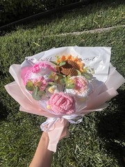Handmade Crochet Flower Bouquet Pink Sunflower Gift Set w/ Light & Bag