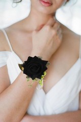 Adjustable Black Rose Wrist Corsage & Elegant Boutonniere Set – Ideal for Events