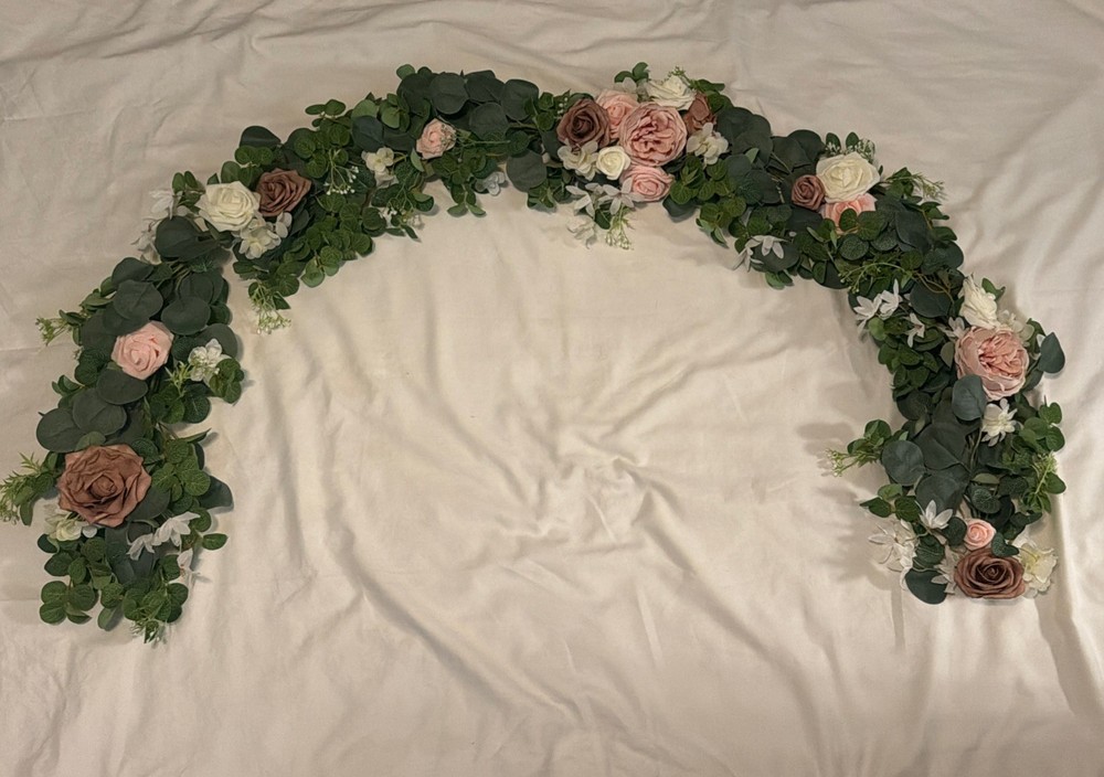 LINGS MOMENTS 6ft Garland, Dusty Rose, Pastel Pink, White