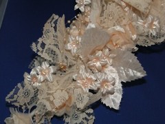New Oddity Inc Peach Satin Roses and Pedal Flowers Bridal Bouquet