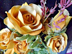 Vtg NIP 21″ FULL SILK Rose Bush 7 Stem Golden Yellow Wedding ROSES