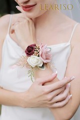 NEW IN BOX LEARISO DUSY ROSE SILK FLOWER Corsage and Boutonniere Set
