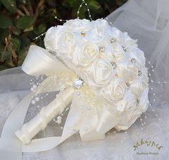 Ivory Bling Brooch Bouquet – Elegant Artificial Rose for Bride & Bridesmaid