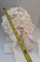 IVORY/CREAM Satin Roses & Diamante Brooch/Rose Gold Brooch; Bridal Bouquet; EUC!