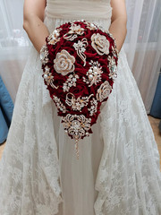 Yifuwedding Bride Water Drop Wine Red Bouquet Navy Blue Wedding Luxury Jewelry P