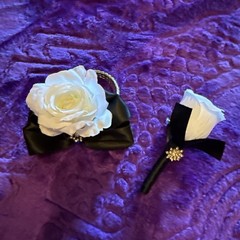 Black And White Trust Corsage & Boutonniere Set