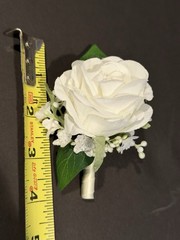 Beautiful And Romantic Ivory Rose And Pearl Wrist Corsage set Of 4 New In Box