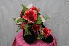 Hot pink roses w/ pink calla lily floral bouquet w/ matching boutonniere