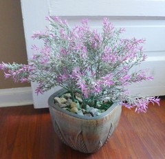 4 Flocking Plastic Grass Bushes Artificial Plants(2 Pink and 2 Purple)