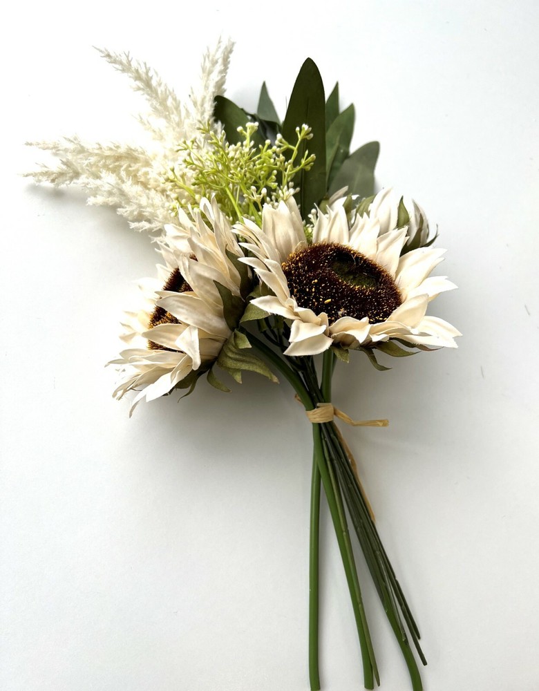 Rustic Pampas Grass Sunflower Cream Yellow Pre Made Bouquet Bunch Pampas Grass