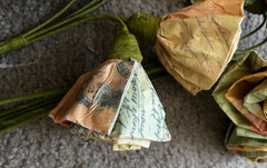 💛HANDMADE YELLOW/GREEN MILLINERY PAPER ROSES BOUQUET • 2 BUNDLES 6 STEMS EACH