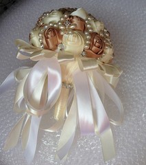 Handmade Luxury Rose Silk Pearls Rhinestone Brooch Wedding Bridal Bouquet Ivory