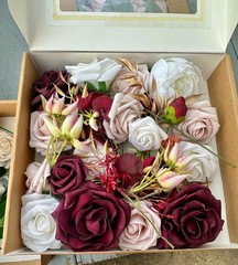 Ling’s Moment Artificial Flowers Box Of Loose Leaf Flowers
