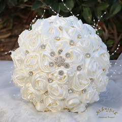 Ivory Bling Brooch Bouquet – Elegant Artificial Rose for Bride & Bridesmaid