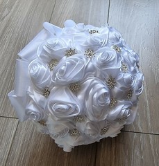 Bridal Bouquet White Satin Rose Brooches for wedding
