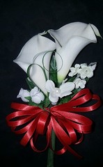 Wedding double or single calla lily mother’s or grandma’s corsage red