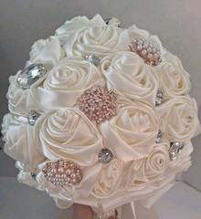 IVORY/CREAM Satin Roses & Diamante Brooch/Rose Gold Brooch; Bridal Bouquet; EUC!