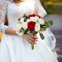 Wedding Rose Bouquet Bridesmaid Flower Bouquets, Artificial Flower Red White Ros