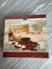 Lover’s Choice A Bed Of Roses Romance Kit Rose Petals, Tea Lights & Invite NEW