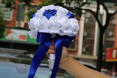 Elegant Handmade Brooch Bouquet for Bride & Bridesmaid – White/Royal Blue 22cm