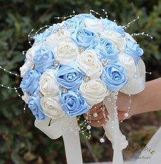 Bridal Wedding Bouquet round Bling Brooch Bouquet Throw Toss Artificial Rose Flo