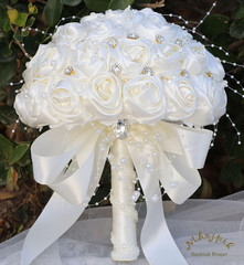 Ivory Bling Brooch Bouquet – Elegant Artificial Rose for Bride & Bridesmaid