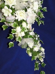 New Elegant Full Bridal Bouquet with off white yellow/green tint roses and buds