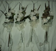 BRIDESMAID AND GROOMSMEN WEDDING FLOWERS