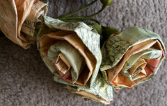 💛HANDMADE YELLOW/GREEN MILLINERY PAPER ROSES BOUQUET • 2 BUNDLES 6 STEMS EACH