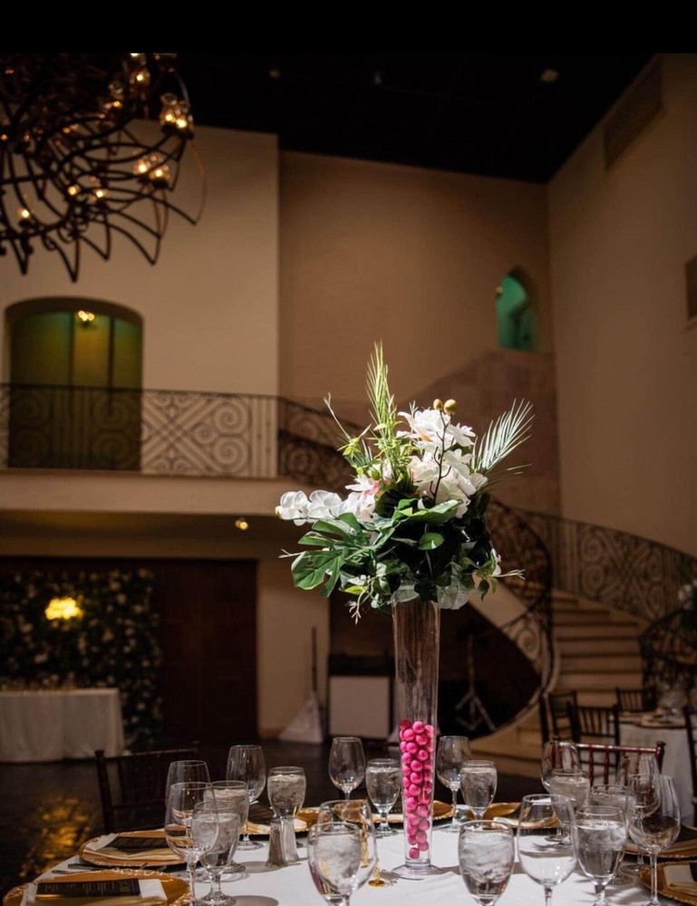 10 Tropical Pink & White Wedding flowers centerpieces