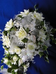 New Elegant Full Bridal Bouquet with off white yellow/green tint roses and buds