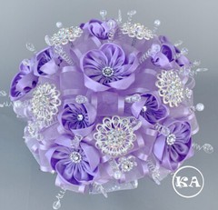 NEW Quinceanera Bouquet Champagne with Gold Brooch – Ramo Quinceanera Champagne