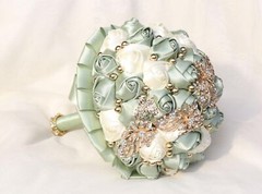 Handmade Wedding Bouquet with Golden Rhinestone Brooch Pearl Bridal Bouquet f…