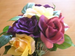Dozen Beautiful Large Colorful Silk Roses & Leaves Bridal Bouquet 12″ x12″ Span
