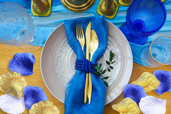 900 Pack Mixed Royal Blue Gold White Silk Wedding Flower Rose Party Centerpie…