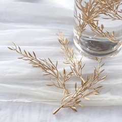 25 GOLD 6″ Mini Metallic Leaves Artificial Fern STEMS VASE FILLERS Centerpieces
