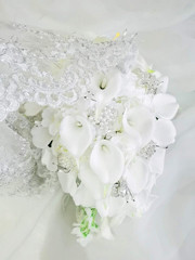 Elegant Calla Lily & Pearl Wedding Bouquet – White Rose Diamonds