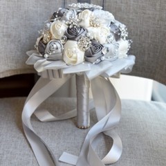 Handmade Luxury Rose Silk Pearls Rhinestone Brooch Wedding Bridal Bouquet Ivory