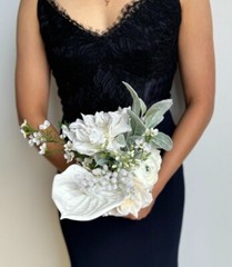 ‘Pearlescent’ – Bridal White Bouquet w. roses, anthurium and pearls – wedding