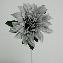 2 SILVER 20″ Artificial Dahlia SILK FLOWER BUSHES Wedding Party Home Decorations