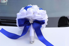 Elegant Handmade Brooch Bouquet for Bride & Bridesmaid – White/Royal Blue 22cm