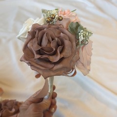 LING’S MOMENTS Bridesmaid Bouquet, Dusty Rose, Gold Accents￼
